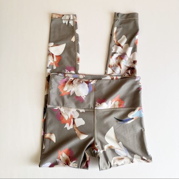 ATHLETA 7/8 Tights Legging Floral - Picture 3 of 8